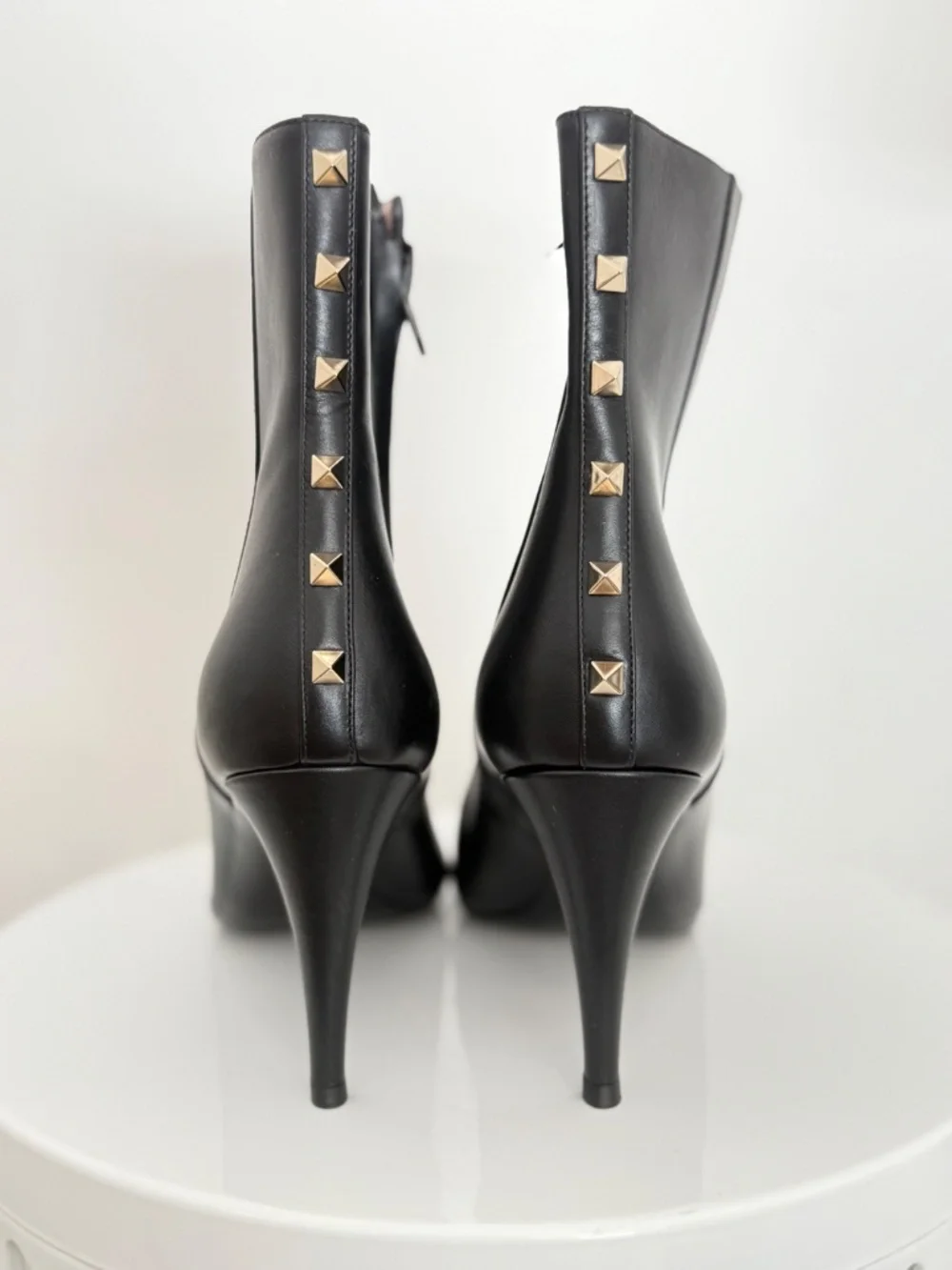 Valentino Garavani Rockstud Black Calfskin Leather Ankle Boot - Picture 2 of 9